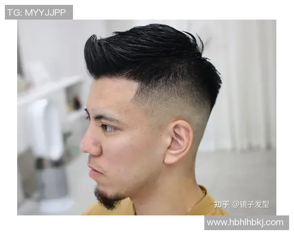 揭秘足球明星独特发型梳理技巧让你也能拥有球场风范 揭秘足球明星独特发型梳理技巧让你也能拥有球场风范