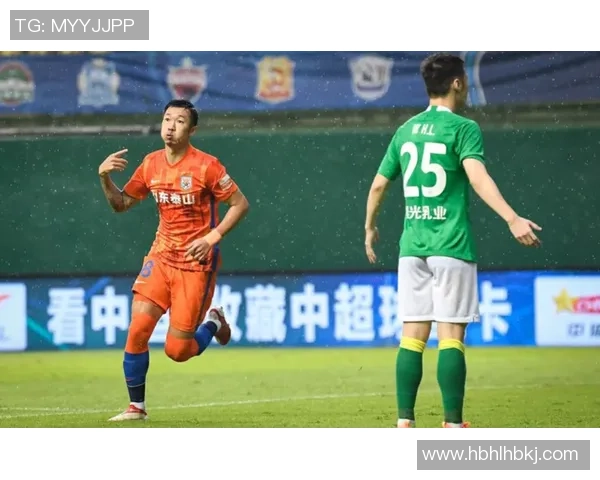 杭州足球队以70分领跑大师赛积分榜展现强大实力和竞争优势