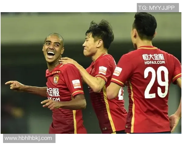 独家解析上海足球队灵活性对比及其战术影响分析 独家解析上海足球队灵活性对比及其战术影响分析