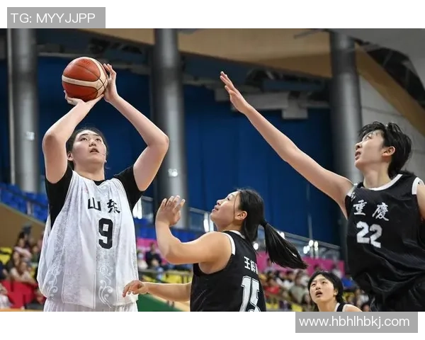 赛后分析:北京篮球队与重庆篮球队在比赛中的速度对比与战术探讨 赛后分析:北京篮球队与重庆篮球队在比赛中的速度对比与战术探讨