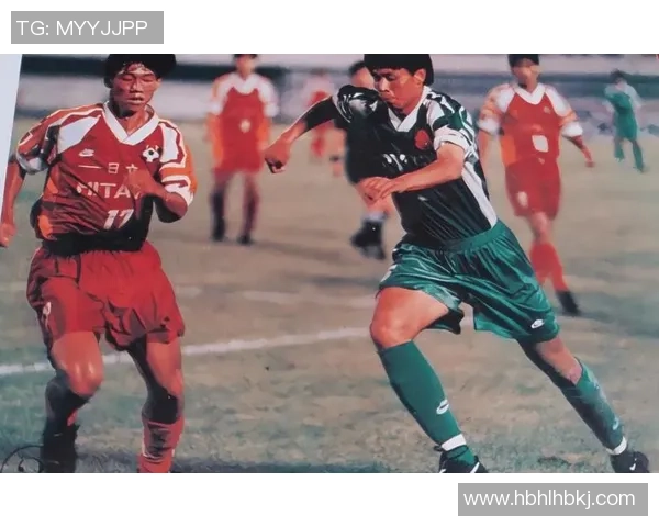 足球明星张安华的传奇之路与他对中国足球的深远影响 足球明星张安华的传奇之路与他对中国足球的深远影响