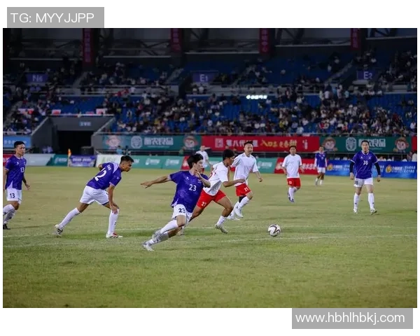 足球明星在障碍赛中的速度表现与技巧分析 足球明星在障碍赛中的速度表现与技巧分析