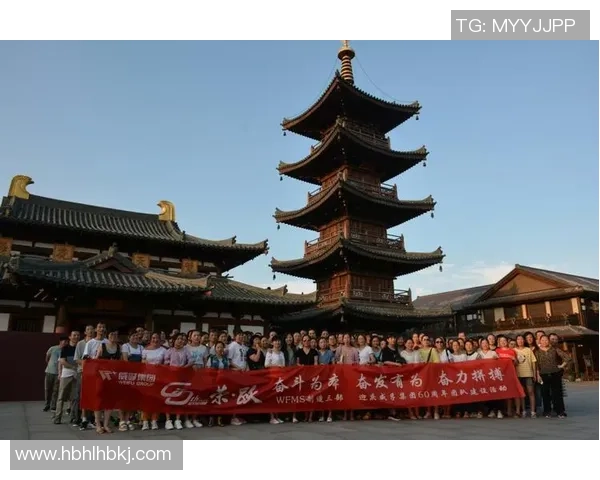 重庆羽毛球队世锦赛逆袭之旅展现拼搏精神与团队力量 重庆羽毛球队世锦赛逆袭之旅展现拼搏精神与团队力量